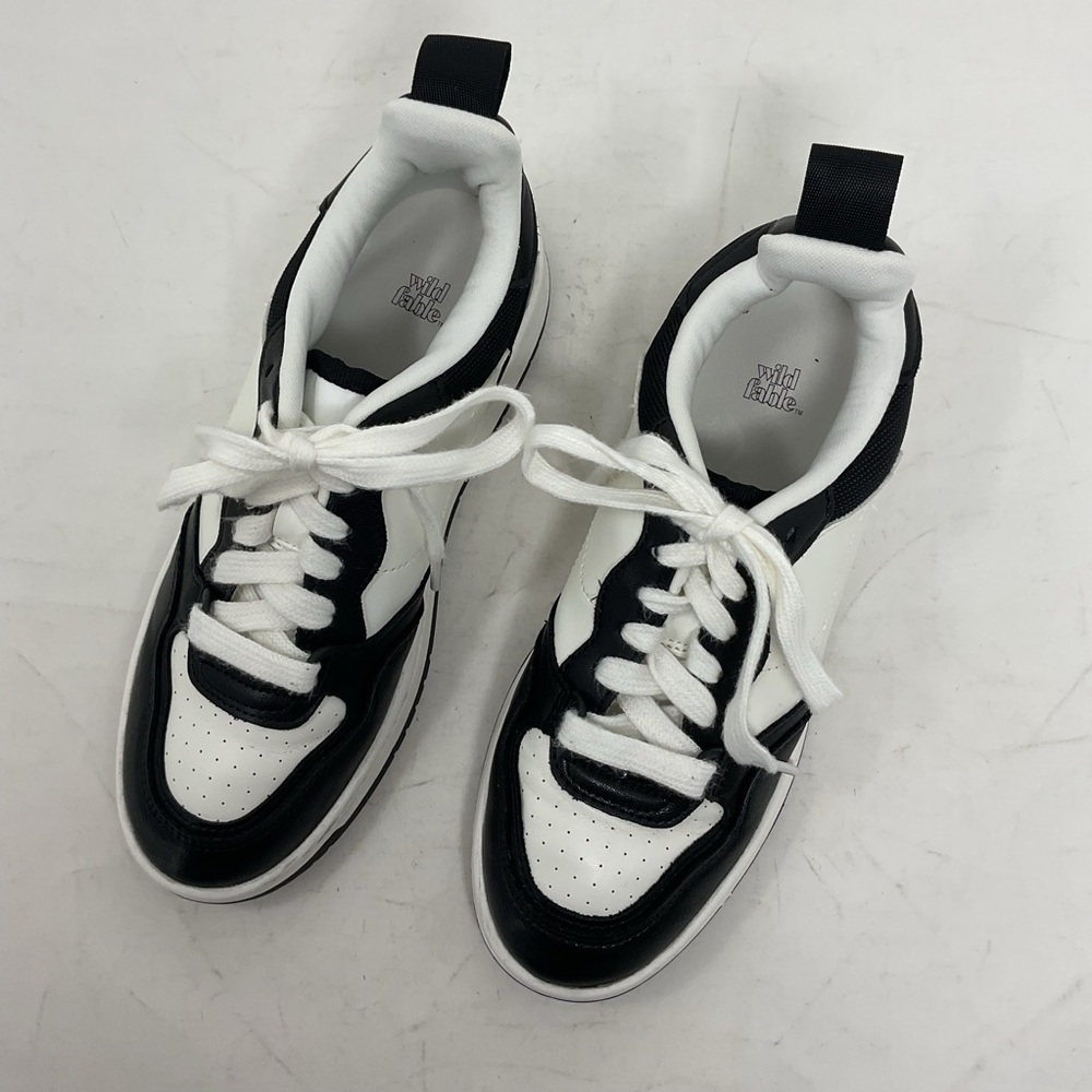 Wild Fable Monochrome Lace-Up Sneakers